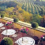 Hotel Castello Della Castelluccia 4*