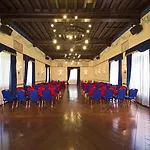 Castello Della Castelluccia מלון 4*