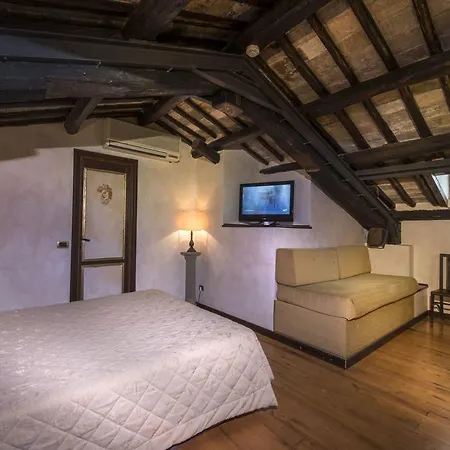 ホテル Castello Della Castelluccia ローマ