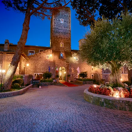 호텔 Castello Della Castelluccia 4*