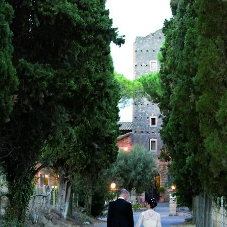 Castello Della Castelluccia Szálloda 4*