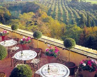호텔 Castello Della Castelluccia 4*