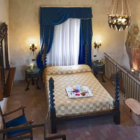 Castello Della Castelluccia 호텔