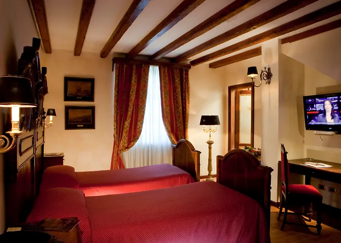 Castello Della Castelluccia 4* Rome