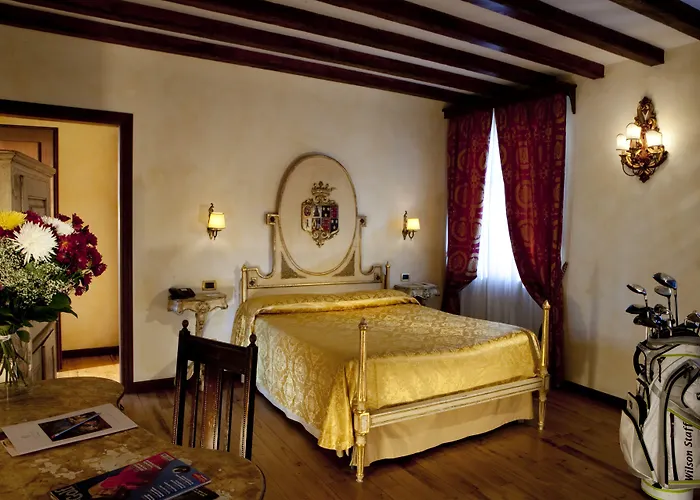 Castello Della Castelluccia 4* Rome