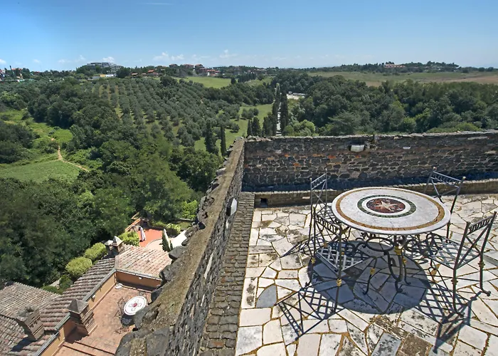 Castello Della Castelluccia Hotel