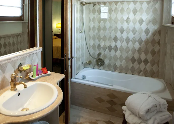 Castello Della Castelluccia Hotel