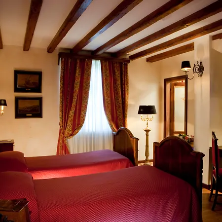 Castello Della Castelluccia 4* Rom